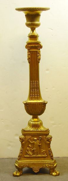 null 157- Porte-cierge en métal et bronze doré
H : 108 cm