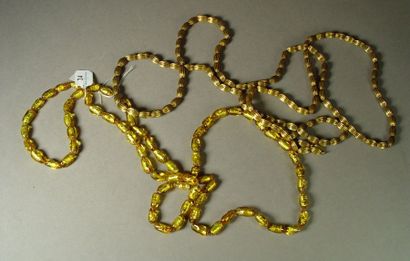 null 24- Collier en verre de Murano et collier ''Pomponne''