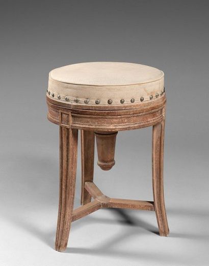 173- Moulded wooden piano stool 
H: 54 to...
