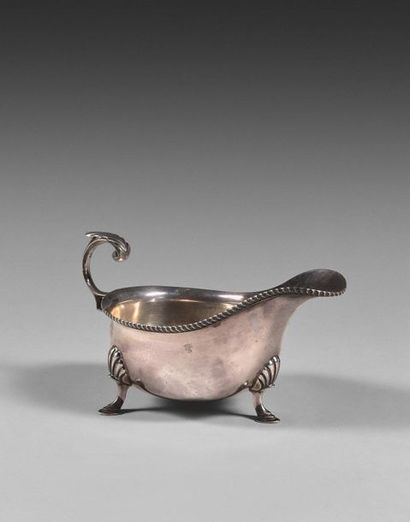 null 198- English silver gravy boat

Weight: 250 g