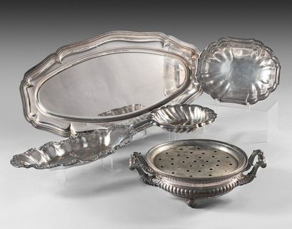 null 214- 3 bowls, 2 silver plated metal trays and plate warmer