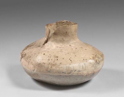 null 63- Enamelled stoneware vase

H: 16 cm