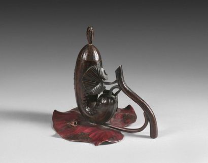 89- Small covered bronze vase, in the shape...
