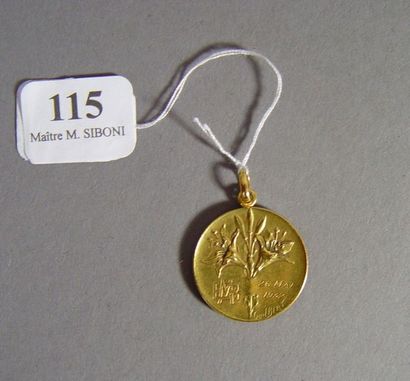 null 115- Médaille religieuse en or

Pds : 7,80 g