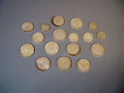 null 148- Lot de pièces en argent :

11 pièces de 50 F, 1 pièce de 10 F, 3 pièces...