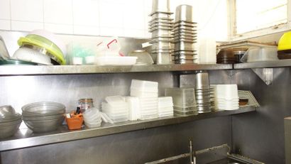 null 									
29- Vaisselle, ustensiles de cuisine						