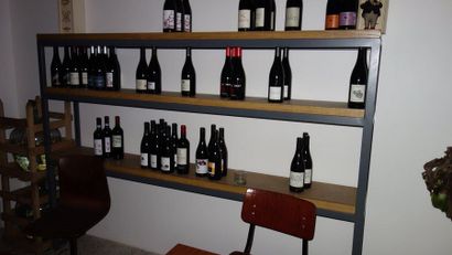 null 
N° 4



Lot d’environ 120 bouteilles de vins dont :

Gamay, Mas FOULAQUIER,...