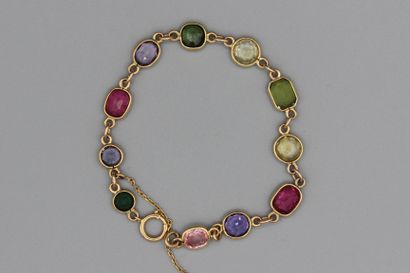 null 136- Gold bracelet with multicoloured stones

L: 21 cm

Weight: 15,7 g