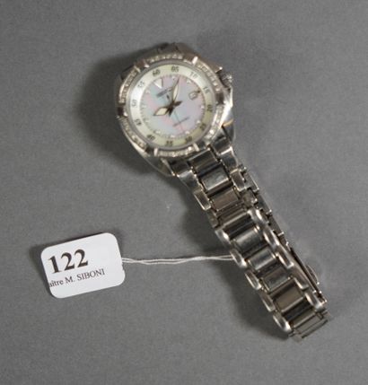 null 122- SEIKO

Montre bracelet ancien modèle ''Ventura''

Cadran en nacre serti...
