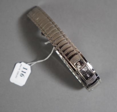 null 116- MAUBOUSSIN

Montre bracelet de dame en acier numérotée 1530

(accident...