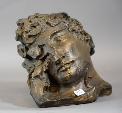 null 117- Claude MARY

''Ephèbe''

Bronze numéroté 361/400

H : 20 cm