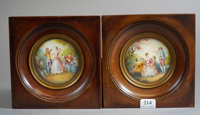 null 214- Deux miniatures à décor de scènes galantes

Diamètre : 6,5 cm