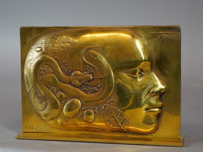 null 115- TREMOIS

''Tête de femme avec serpent''

Bronze numéroté 585/1250
