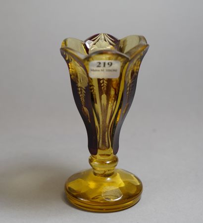 null 219- Petit vase en cristal de Bohême

H : 12 cm