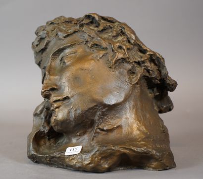 null 117- Claude MARY

''Ephèbe''

Bronze numéroté 361/400

H : 20 cm