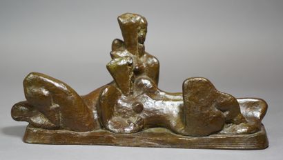 null 140- Joseph CSAKY (1888-1971)

''Les Deux Amies - c. 1948''

Bronze à patine...