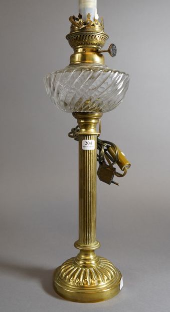 null 204- Pied de lampe à pétrole Baccarat

(globe rapporté)

H : 45 cm