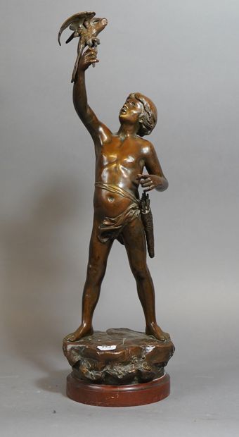 null 124- BOFILL

''Jeune chasseur au faucon''

Sculpture en bronze signée sur la...