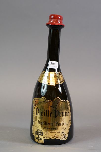 null 
300- 3 bouteilles de Vieillle Prune Distillerie Lachage       30 €
  cachetée...