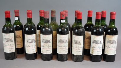 null 162- 15 bouteilles de Château Bellegrave Haut Médoc 1964 (2 bouchons tombés...
