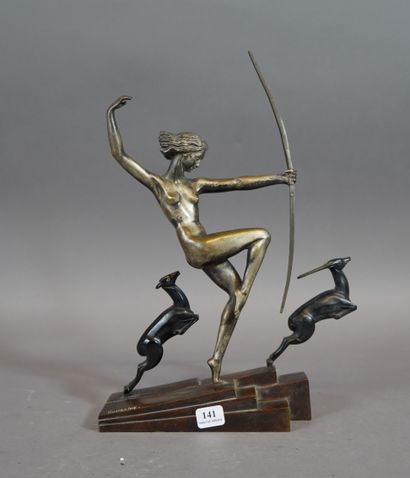 null 
141- Marcel André BOURAINE (1886-1948) ''Diane chasseresse'' Sculpture en bronze...