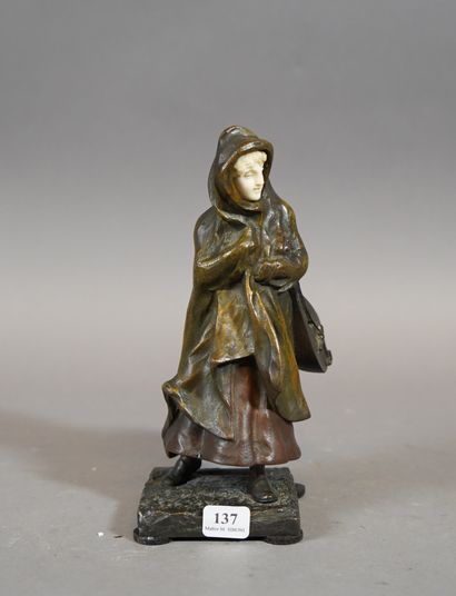 null 137- ROUSSEAU ''Joueur de luth'' Bronze et chryséléphantine Signé 20 x 8 cm