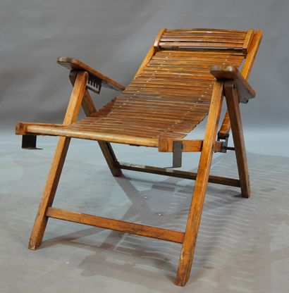 null 416- Chaise longue pliante réglable en bois et lattes de bois Longueur : 120...
