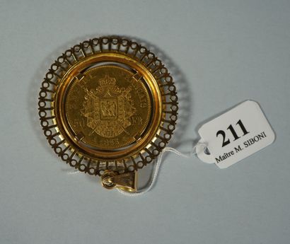 null 211- Pièce de 50 F en or datée 1855 montée en pendentif

Pds : 26,5 g
