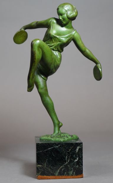 null 
389- Pierre LE FAGUAYS dit FAYRAL ''Danseuse aux cymbales'' Sculpture en métal...