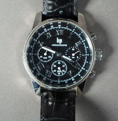 null 286- LIP Montre chronographe, bracelet en cuir noir