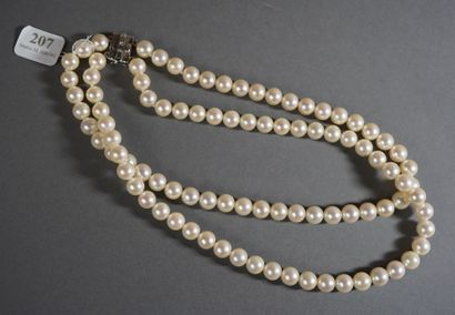 null 207- Collier deux rangs de perles de culture blanches chocker Fermoir en or...