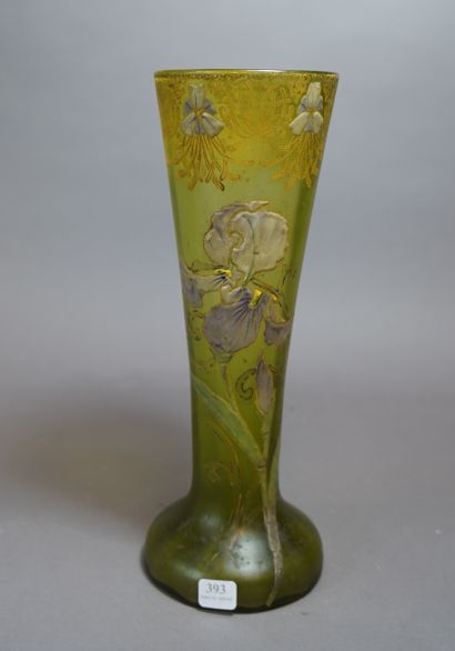 null 
393- Legras (attribué à) Vase " printemps" à décor d'iris en verre multicouche...
