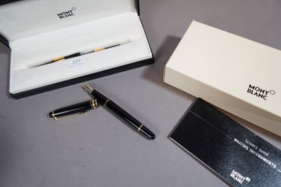 null 237- MONTBLANC Stylo à plume dans son écrin et deux cartouches