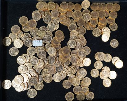 null 104- 190 pièces de 20 F en or