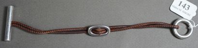 null 143- HERMES Bracelet en cuir tabac et argent Signé Pds brut : 16,8 g