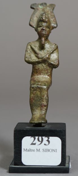 null 293- Statuette d'Osiris assis Bronze à patine marron (les yeux incrustés manquent)...