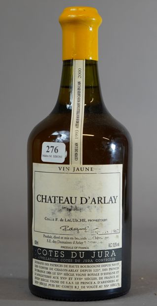 276- 1 bouteille de Vin Jaune Château d'Arlay...