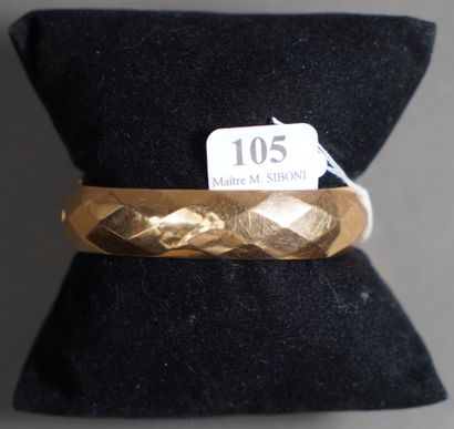 105- Bracelet articulé en or jaune à décor...