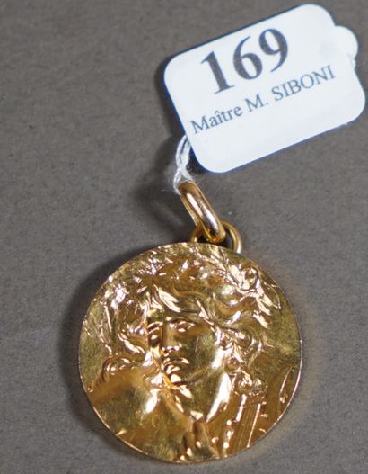 null 169- Monnaie de Paris Médaille ''Orphée'' en or jaune Pds : 15,70 g
