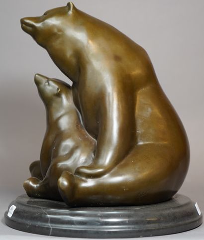 null 
394- MILO ''Ourson et sa mère'' Groupe en bronze Socle en marbre H : 32 cm...