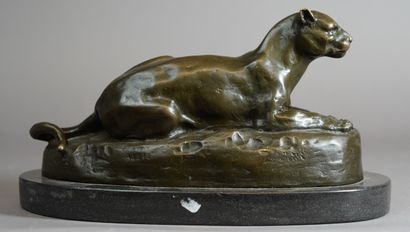 null 390- BARYE d'après ''Panthère'' Sculpture en bronze L : 25 cm