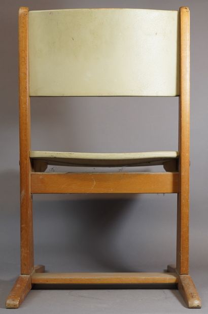 null 329- Fauteuil d'enfant BAUMANN (H : 40 cm) et chaise d'enfant CASALA (H : 60...