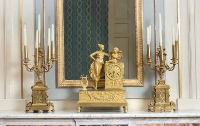 null 110- Paire de candélabres à six branches en bronze doré Seconde moitié du XIXème...