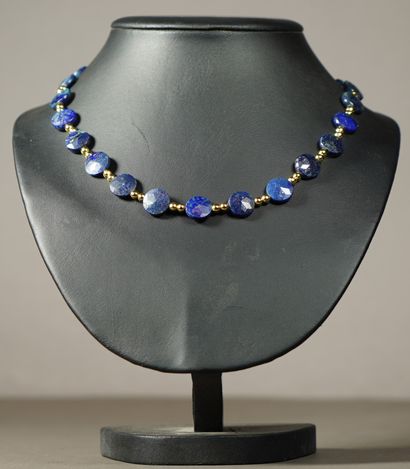 null 115- Collier en lapis-lazuli L : 46 cm