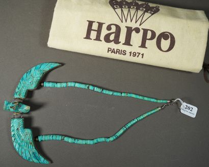 202- HARPO Collier en perles turquoises plates...