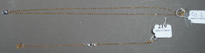 null 219- Chaîne en or 9K avec son pendentif en zirconium et son bracelet assorti...