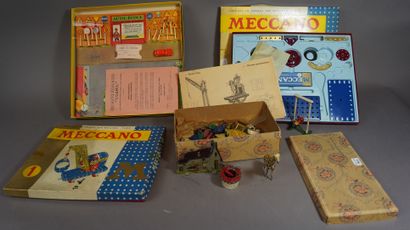 370- Ensemble de jouets anciens : 2 boîtes...