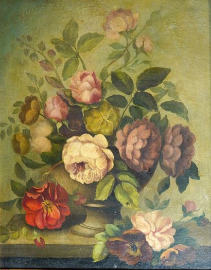  52- Ecole Française ''Bouquet de roses'' Huile sur toile 39 x 30 cm