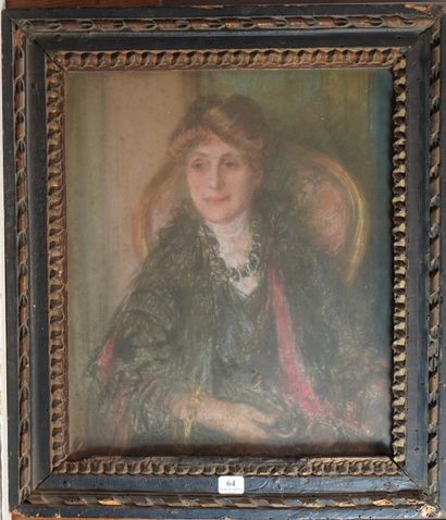 null 
64- Mathilde SEE (attribué à) ''Portrait de femme au collier'' Pastel 34 x...