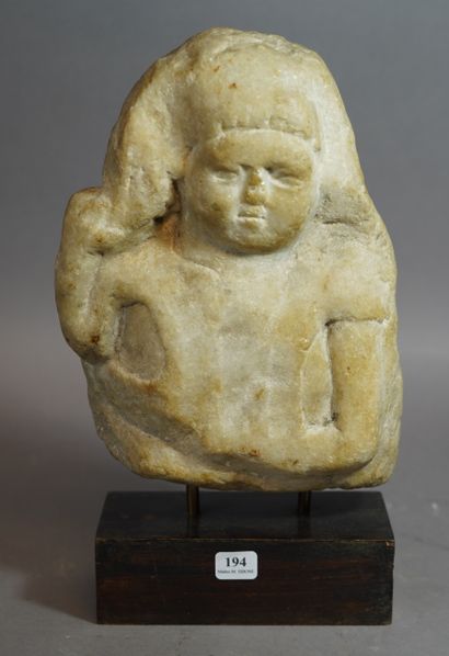 null 194- Sculpture en marbre à décor de marbre

Egypte (?)

24 x 17 cm